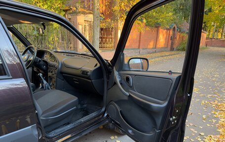 Chevrolet Niva I рестайлинг, 2011 год, 687 000 рублей, 31 фотография