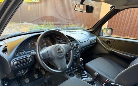 Chevrolet Niva I рестайлинг, 2011 год, 687 000 рублей, 24 фотография