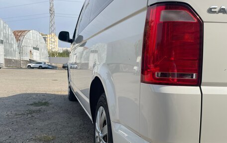 Volkswagen Caravelle T6 рестайлинг, 2018 год, 2 680 000 рублей, 2 фотография