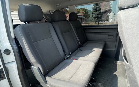 Volkswagen Caravelle T6 рестайлинг, 2018 год, 2 680 000 рублей, 10 фотография