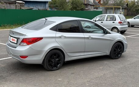 Hyundai Solaris II рестайлинг, 2012 год, 625 000 рублей, 3 фотография