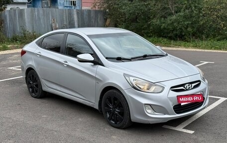 Hyundai Solaris II рестайлинг, 2012 год, 625 000 рублей, 2 фотография