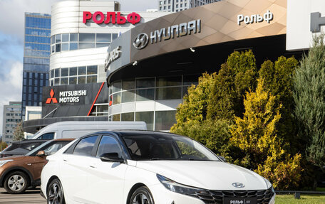 Hyundai Elantra, 2022 год, 1 998 000 рублей, 2 фотография