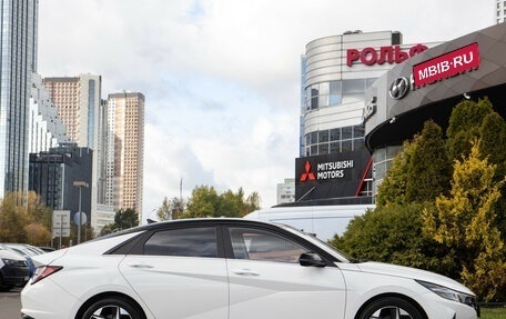 Hyundai Elantra, 2022 год, 1 998 000 рублей, 3 фотография