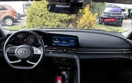 Hyundai Elantra, 2022 год, 1 998 000 рублей, 11 фотография