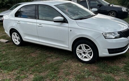Skoda Rapid I, 2014 год, 650 000 рублей, 1 фотография
