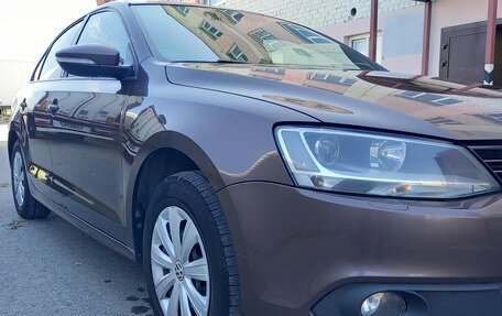Volkswagen Jetta VI, 2014 год, 980 000 рублей, 2 фотография