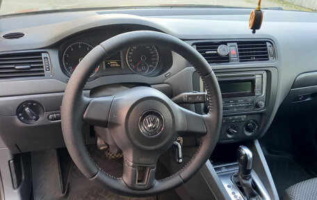 Volkswagen Jetta VI, 2014 год, 980 000 рублей, 6 фотография