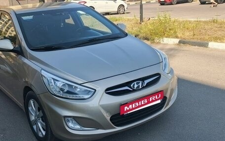 Hyundai Solaris II рестайлинг, 2013 год, 795 000 рублей, 3 фотография
