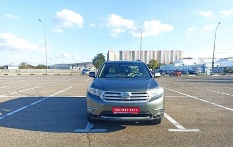 Toyota Highlander III, 2011 год, 1 600 000 рублей, 1 фотография