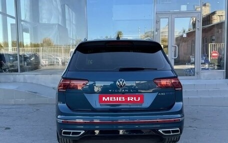 Volkswagen Tiguan II, 2021 год, 3 980 000 рублей, 6 фотография