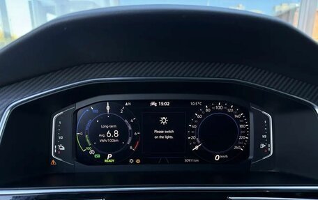 Volkswagen Tiguan II, 2021 год, 3 980 000 рублей, 14 фотография