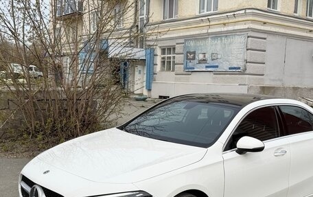 Mercedes-Benz A-Класс, 2020 год, 3 100 000 рублей, 2 фотография