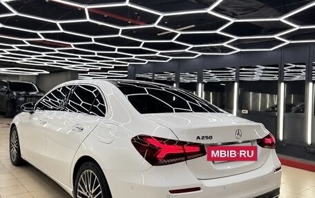 Mercedes-Benz A-Класс, 2020 год, 3 100 000 рублей, 6 фотография