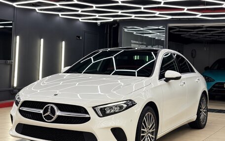 Mercedes-Benz A-Класс, 2020 год, 3 100 000 рублей, 7 фотография