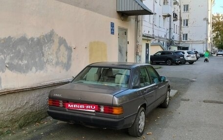 Mercedes-Benz 190 (W201), 1984 год, 350 000 рублей, 2 фотография