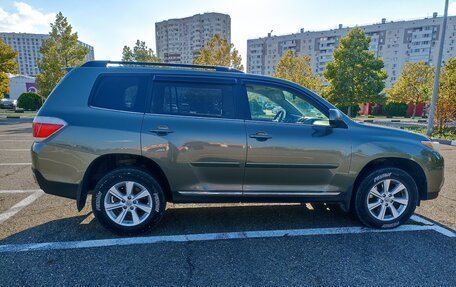 Toyota Highlander III, 2011 год, 1 600 000 рублей, 4 фотография