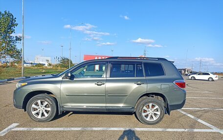 Toyota Highlander III, 2011 год, 1 600 000 рублей, 2 фотография