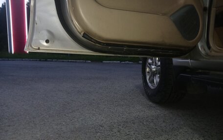 Toyota Land Cruiser 100 рестайлинг 2, 2001 год, 900 000 рублей, 4 фотография