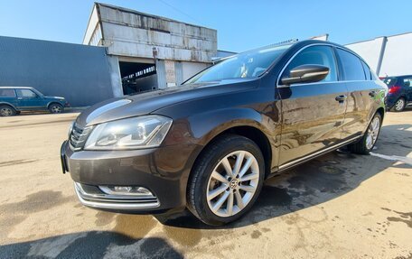 Volkswagen Passat B7, 2012 год, 999 000 рублей, 2 фотография