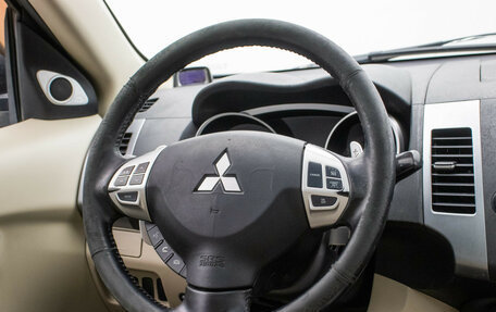Mitsubishi Outlander III рестайлинг 3, 2008 год, 795 000 рублей, 15 фотография