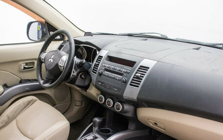 Mitsubishi Outlander III рестайлинг 3, 2008 год, 795 000 рублей, 10 фотография