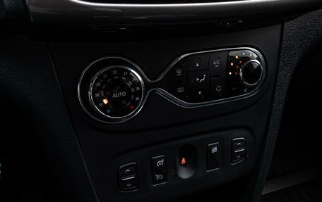 Renault Sandero II рестайлинг, 2016 год, 1 310 000 рублей, 13 фотография