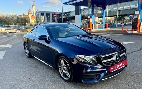 Mercedes-Benz E-Класс, 2017 год, 2 950 000 рублей, 3 фотография