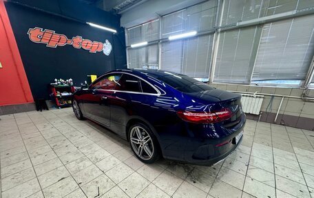 Mercedes-Benz E-Класс, 2017 год, 2 950 000 рублей, 17 фотография