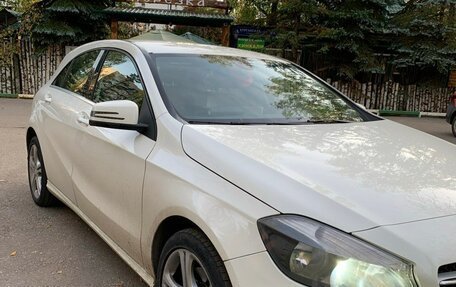 Mercedes-Benz A-Класс, 2015 год, 1 250 000 рублей, 5 фотография