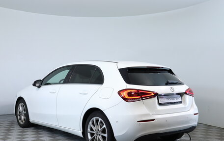 Mercedes-Benz A-Класс, 2018 год, 2 190 000 рублей, 8 фотография