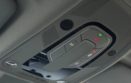 Audi A4, 2019 год, 2 980 000 рублей, 17 фотография
