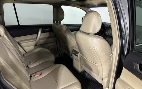 Toyota Highlander III, 2010 год, 1 300 000 рублей, 17 фотография