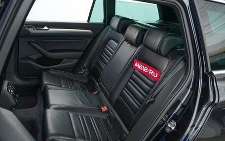 Volkswagen Passat B8 рестайлинг, 2017 год, 3 197 090 рублей, 9 фотография