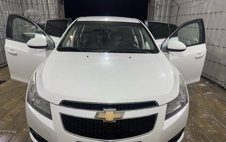 Chevrolet Cruze II, 2012 год, 620 000 рублей, 2 фотография