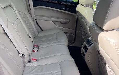 Cadillac SRX II рестайлинг, 2011 год, 850 000 рублей, 20 фотография