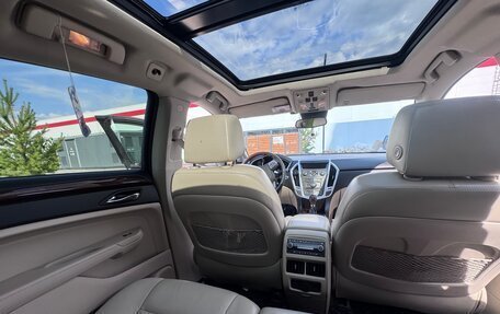 Cadillac SRX II рестайлинг, 2011 год, 850 000 рублей, 23 фотография