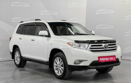 Toyota Highlander III, 2012 год, 2 350 000 рублей, 7 фотография