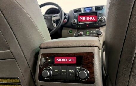 Toyota Highlander III, 2012 год, 2 350 000 рублей, 18 фотография