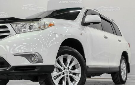 Toyota Highlander III, 2012 год, 2 350 000 рублей, 28 фотография