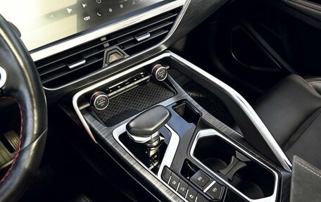 Geely Tugella FY11, 2022 год, 2 799 000 рублей, 15 фотография