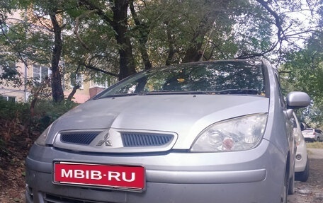Mitsubishi Colt VI рестайлинг, 2003 год, 300 000 рублей, 6 фотография