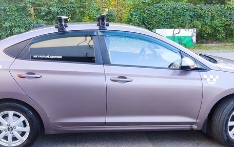 Hyundai Solaris II рестайлинг, 2018 год, 670 000 рублей, 3 фотография