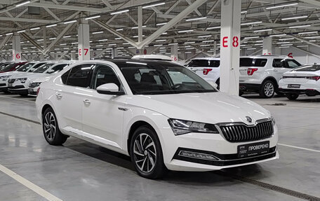 Skoda Superb III рестайлинг, 2020 год, 2 190 000 рублей, 3 фотография