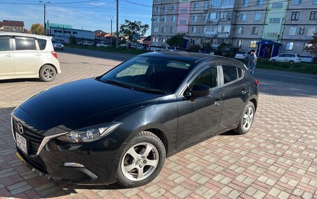Mazda Axela, 2015 год, 1 050 000 рублей, 2 фотография