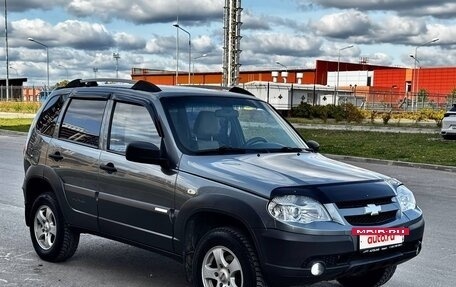 Chevrolet Niva I рестайлинг, 2013 год, 525 000 рублей, 4 фотография