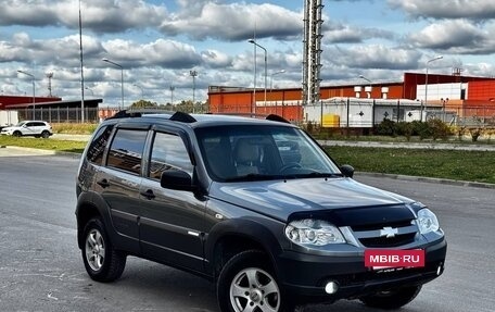 Chevrolet Niva I рестайлинг, 2013 год, 525 000 рублей, 2 фотография
