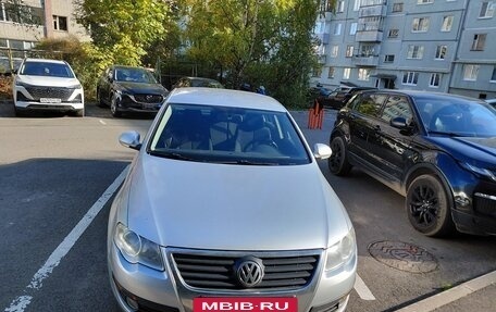 Volkswagen Passat B6, 2008 год, 610 000 рублей, 2 фотография