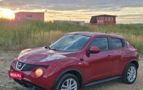 Nissan Juke II, 2014 год, 1 040 000 рублей, 2 фотография