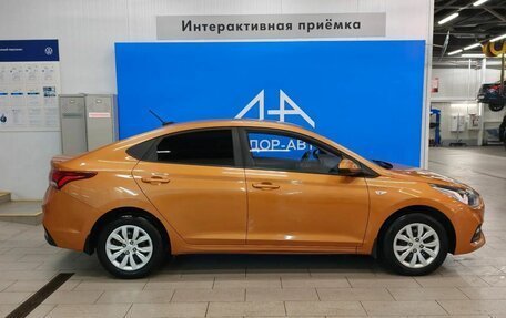 Hyundai Solaris II рестайлинг, 2017 год, 1 299 000 рублей, 4 фотография